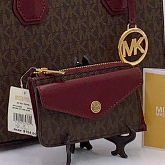 MICHAEL KORS JET SET TRAVEL SM CNR ZIP CARD HOLDER - Picture 1 of 15